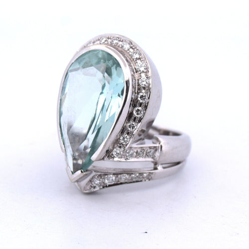 Bague 56 Anello in oro bianco 18 kt con acquamarina e diamanti 58 Facettes