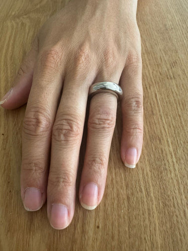 Bague 52 Chaumet – Bague jonc en or gris 58 Facettes