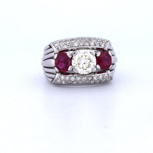 Bague 54 Bague vintage en or blanc avec diamants et rubis 58 Facettes