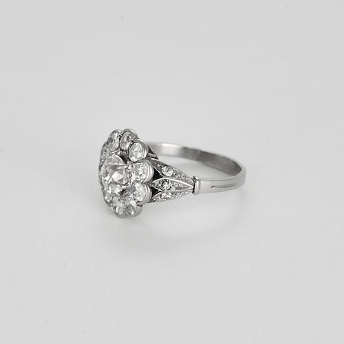 Bague 51,5 Bague marguerite en or blanc, platine et diamants 58 Facettes LJ25-330