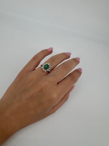 Bague 50 Bague - Or jaune diamants et émeraude 58 Facettes 1058