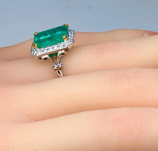 Bague 51 Bague émeraude 5,32 carats et diamants 58 Facettes AB303