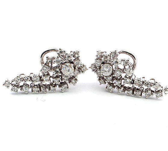 Boucles d'oreilles Boucles d'oreilles en or blanc massif 18 carats avec diamants 58 Facettes