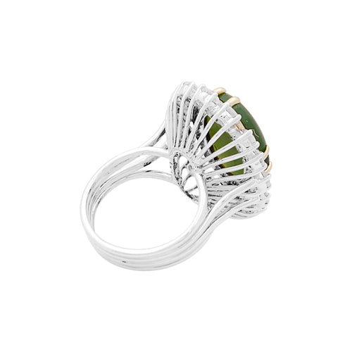 Bague 48 Bague or blanc, jade néphrite et diamants. 58 Facettes 35098