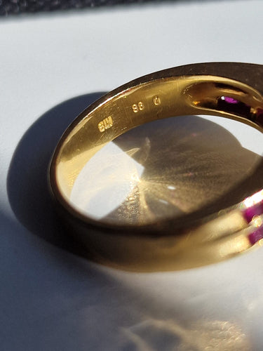 Cartier - Inel inimă din aur galben 18k, diamante și rubine 