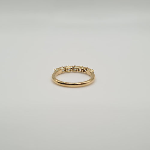 Bague 48 Demi-alliance or jaune sertie de diamants 58 Facettes