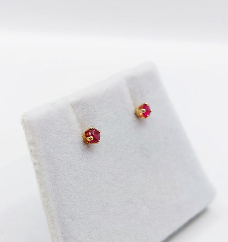Boucles d'oreilles Puces d'oreilles vintage or jaune et rubis 58 Facettes B01014