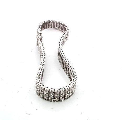 Bracelet Bracelet en or blanc massif serti de diamants 58 Facettes