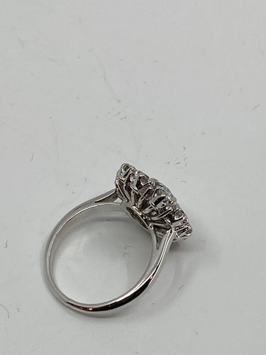 Bague 51 Bague marguerite, diamants 58 Facettes AB15