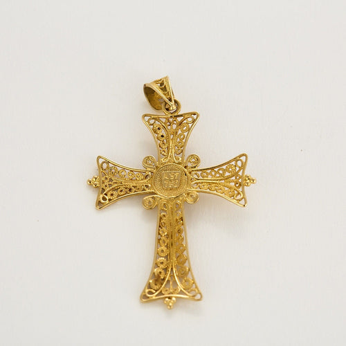 Pendentif Pendentif Croix ciselée et petit cabochon turquoise 58 Facettes