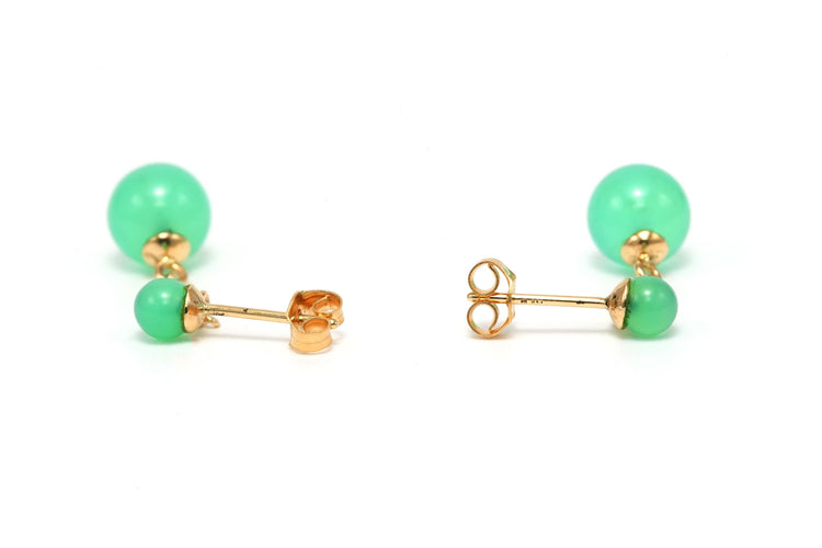 Contemporary earrings in 14-carat yellow gold set with jade 