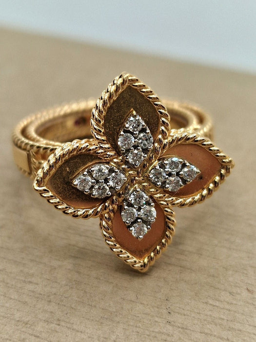 Flower Ring Roberto Coin in 18 carat gold and diamonds