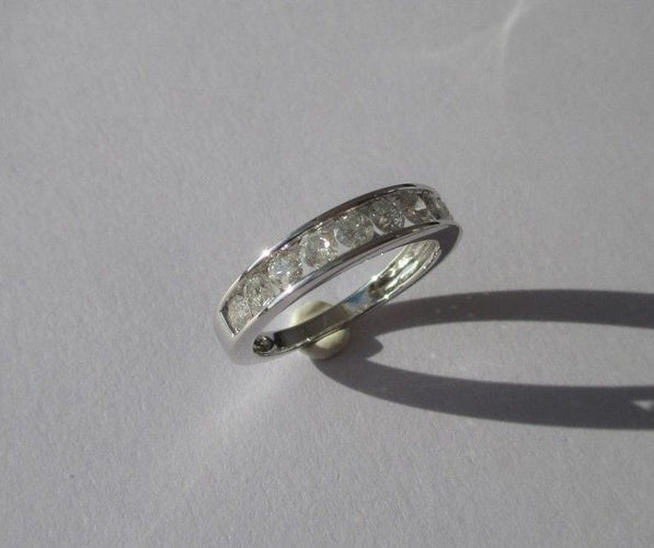 Bague 50.5 Bague alliance demi-tour or blanc et diamants 58 Facettes