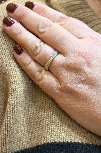 Bague 53 Demi-Alliance or blanc diamants baguettes 58 Facettes