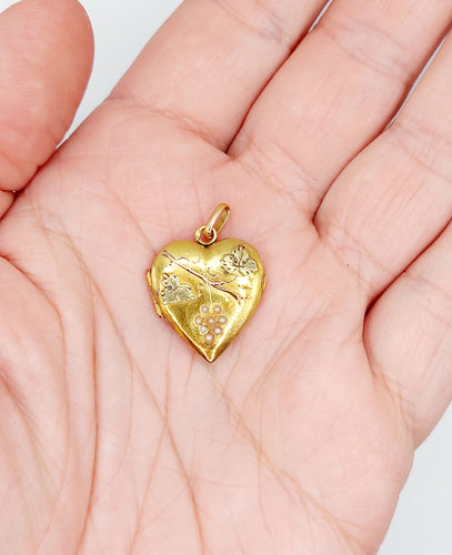 Висулка Античен медальон с лист от лоза в розово злато 18k и перли 58 Facettes A06357