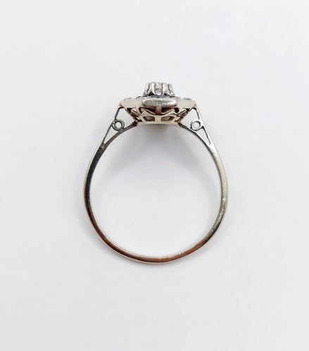 Bague 59.5 Bague marquise art deco or blanc 18k diamant et sapphires calibrés (circa 1930) 58 Facettes A05092