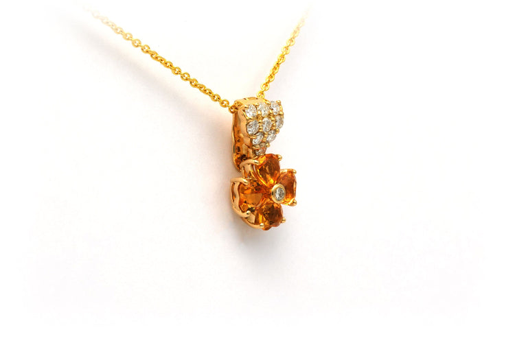 Pendentif Pendentif en or jaune serti de citrines et de diamants 58 Facettes 21040