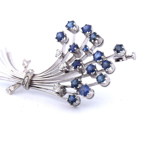 Broche Broche en or blanc 18 carats - Saphirs et diamants 58 Facettes
