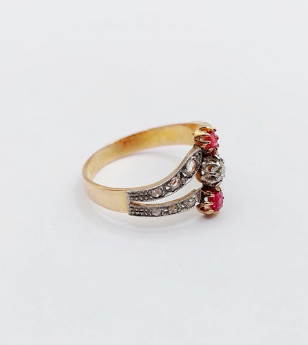 Bague 52.5 Bague victorienne or rose, diamants, pierres rouges (circa 1880) 58 Facettes A05228