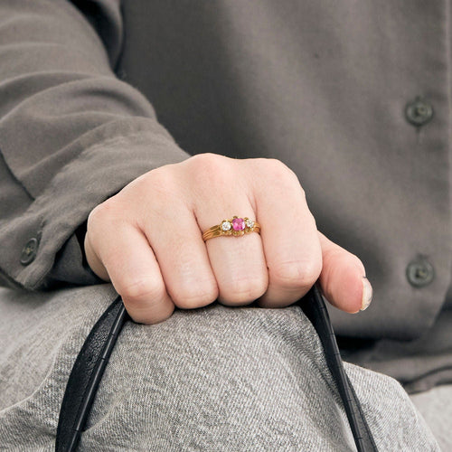 Bague 55 Bague or jaune, saphir rose et diamants 58 Facettes EVR25716