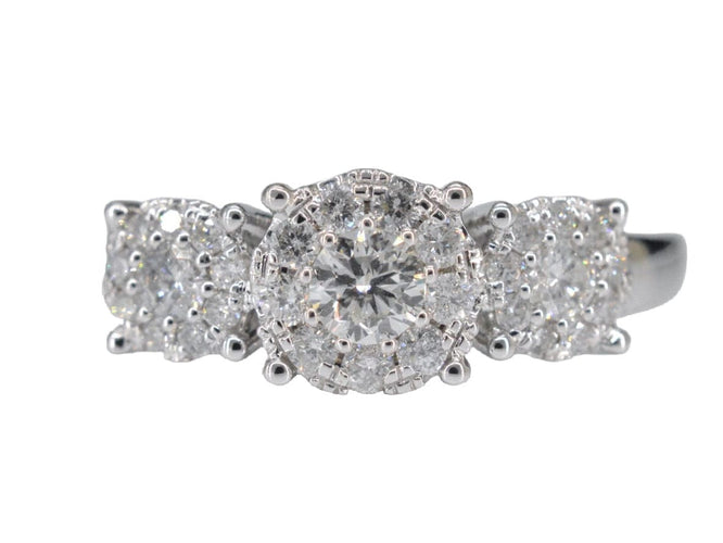 Bague 54 Bague trinité en or blanc avec diamants 58 Facettes 2002