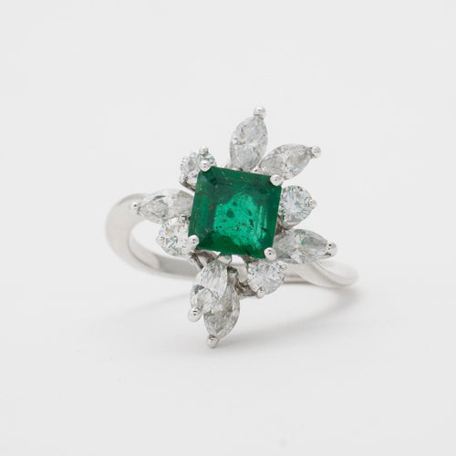 Bague 52 Bague émeraude et diamants 58 Facettes