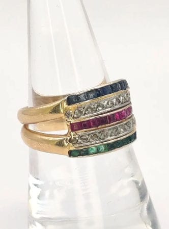 Bague 55.5 Bague Bandeau or jaune sertie de saphirs, émeraudes, rubis et diamants 58 Facettes