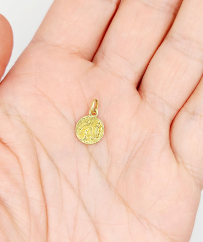 小型复古黄金宗教奖章