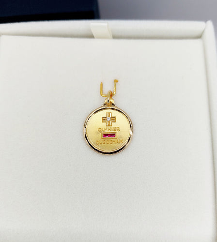 Pendentif AUGIS - Pendentif médaille d'amour or "+ qu'hier - que demain" maison - L'Intemporelle 58 Facettes J5010X0000