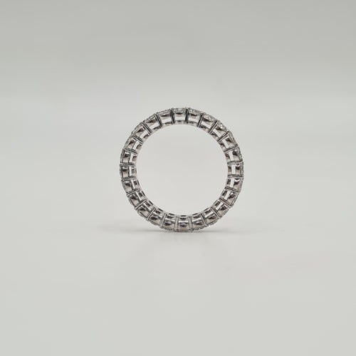 Bague 48 Alliance tour complet or blanc 18 carats sertie de diamants naturels 58 Facettes