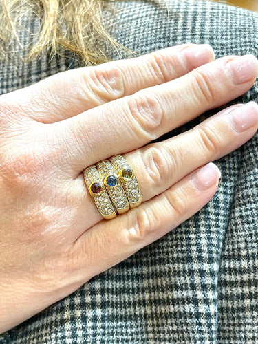 3 rings in 18-carat yellow gold, natural diamonds and precious stones 