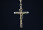 Pendentif Pendentif Christ en Croix en or 18 carats 58 Facettes