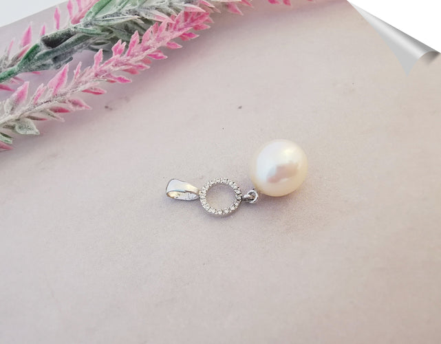 Pendentif Pendentif Perle de Culture Diamants  Or Blanc 58 Facettes AB 1081