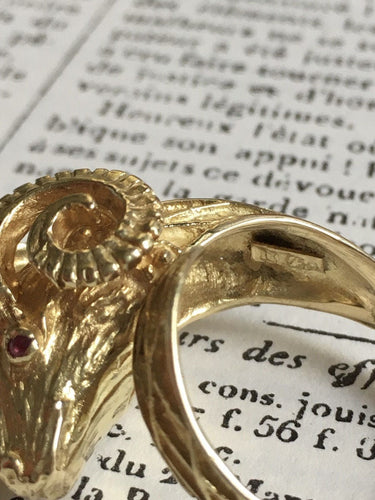 Bague 59 Bague en or jaune tête de bélier 58 Facettes