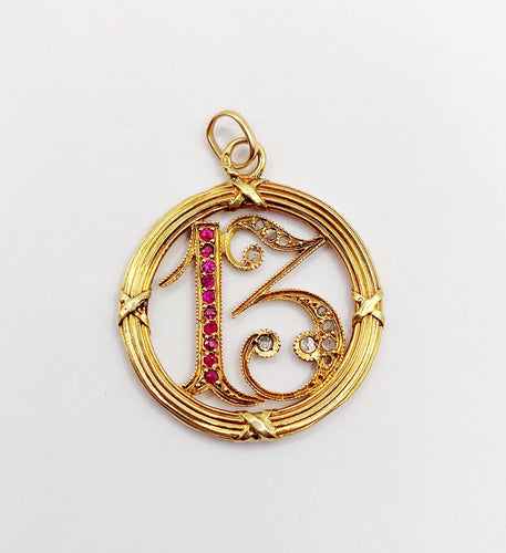 Pendentif Pendentif chiffre 13 or jaune, rubis et diamants taille rose (circa 1910) 58 Facettes A06108