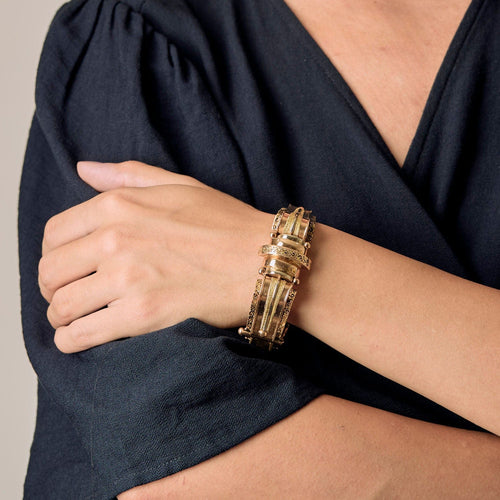 Brățară din aur galben niellat. 