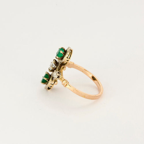 Bague 52 Bague ancienne Antique en or diamants et émeraudes. 58 Facettes
