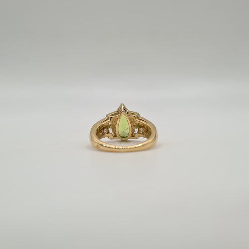 Bague 50 Bague or jaune 18 carats sertie d’un péridot et diamants naturels 58 Facettes