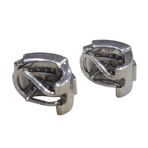 Boucles d'oreilles Boucles d'oreilles en or blanc 18 carats avec diamants et saphirs bleus 58 Facettes PE198