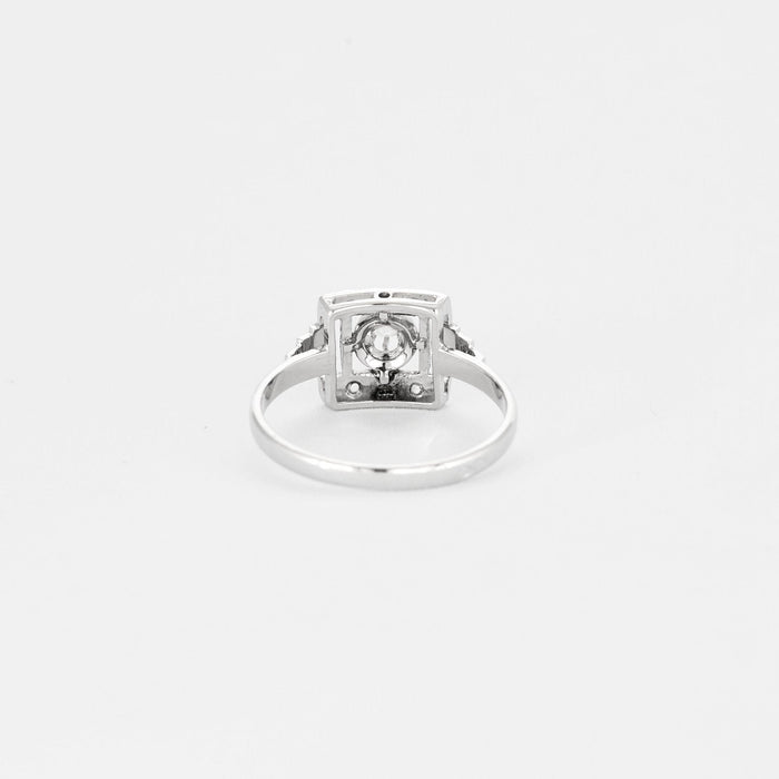 Ring Art Deco in white gold and diamonds