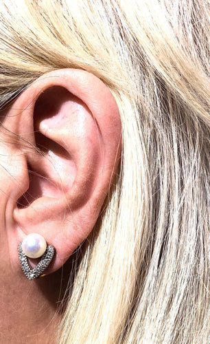 Žluté zlato, umělá perla, diamantové náušnice