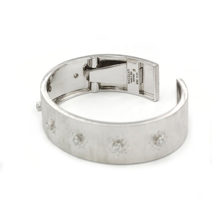 Bracelet BUCCELLATI - Bracelet Macri Classica Or Blanc Ciselé Diamants 58 Facettes 240319R