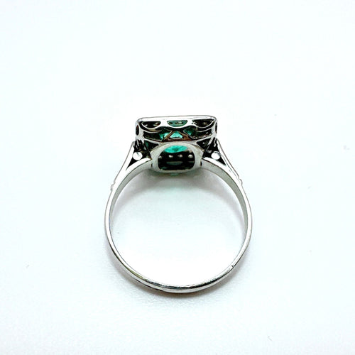 Bague 54 Bague Art Déco en or blanc avec diamants et émeraudes 58 Facettes 50368