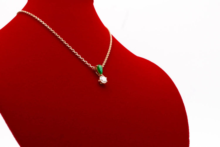 Collier Collier or jaune, diamant et émeraude 58 Facettes 240213