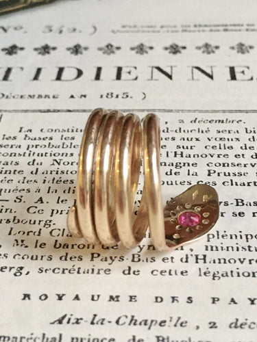 Bague 64-65 Bague ancienne serpent enroulé sertie de rubis et diamants en or rose 18k 58 Facettes