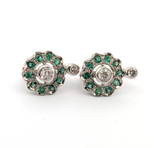 Boucles d'oreilles Boucles d'oreilles en platine avec émeraudes et diamants 58 Facettes