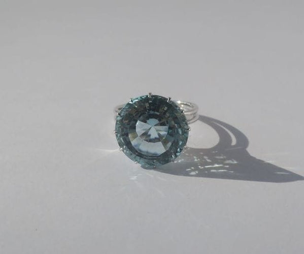 Bague 53 Bague solitaire cocktail aigue-marine 9 carats en or blanc 18k 58 Facettes