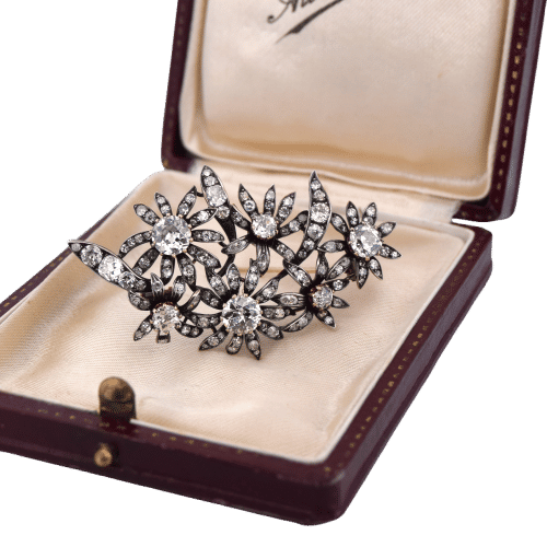 Broche Spilla antica en or jaune 18 kt et argent avec diamants anciens 58 Facettes