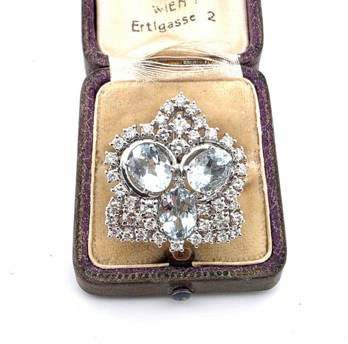 Bague 57 Bague en or blanc avec aigue-marine et diamants 58 Facettes