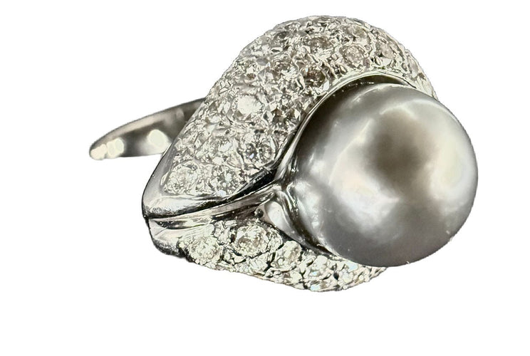 Bague 53.5 Bague en or blanc sertie d'une perle grise et de brillants 58 Facettes